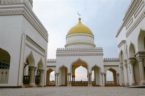 The Grand Mosque of Cotabato .